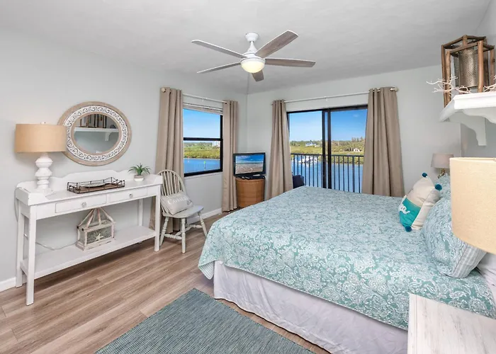 509 Bayshores Yacht Tennis Club *