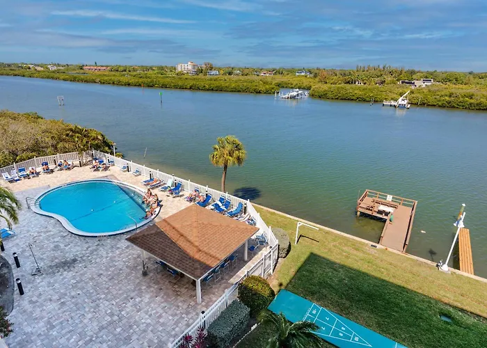 509 Bayshores Yacht Tennis Club