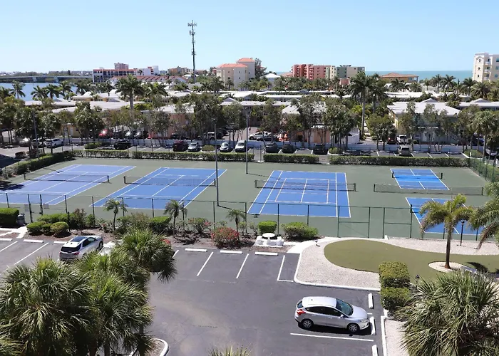 509 Bayshores Yacht Tennis Club * Clearwater Beach