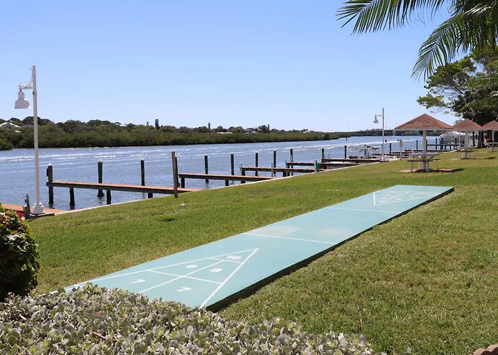 509 Bayshores Yacht Tennis Club